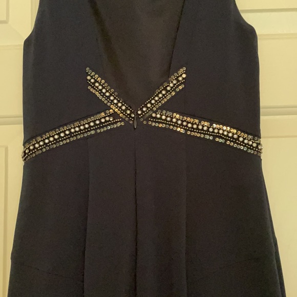 Gown - Picture 4 of 6